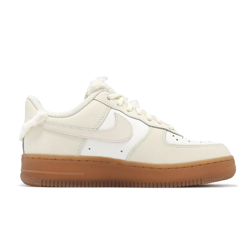 NIKE 耐吉   休閒鞋 Wmns Air Force 1 LX 女鞋 米白 白 焦糖牛奶 AF1 毛絨絨 FV3701-119