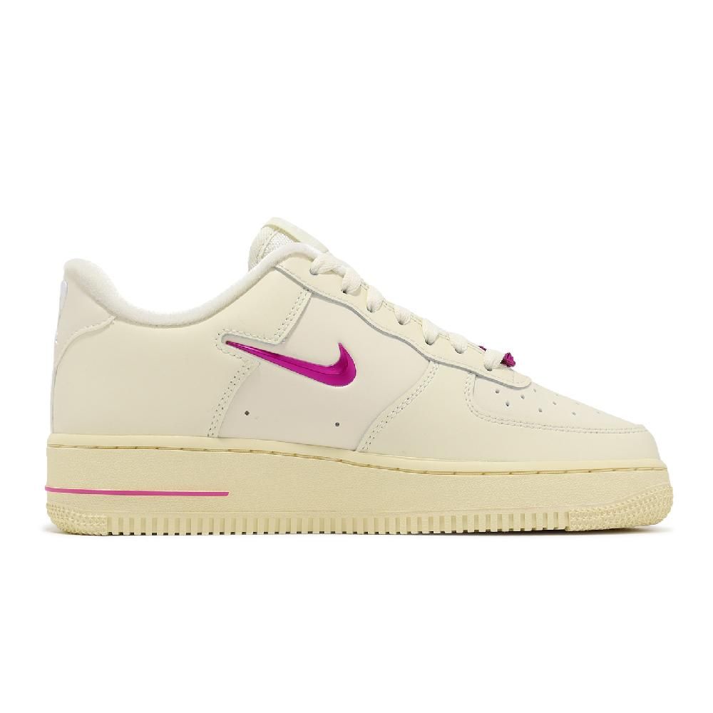 NIKE 耐吉   休閒鞋 Wmns Air Force 1 07 SE 女鞋 米白 桃紅 AF1 Just Do It FB8251-101