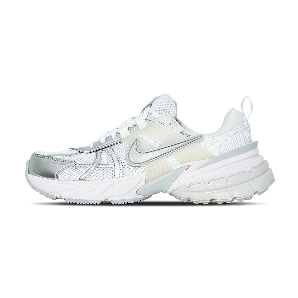 NIKE 耐吉  V2K Run Metallic Silver 女 銀白 Y2K 老爹鞋 復古 運動 休閒鞋 FD0736-104