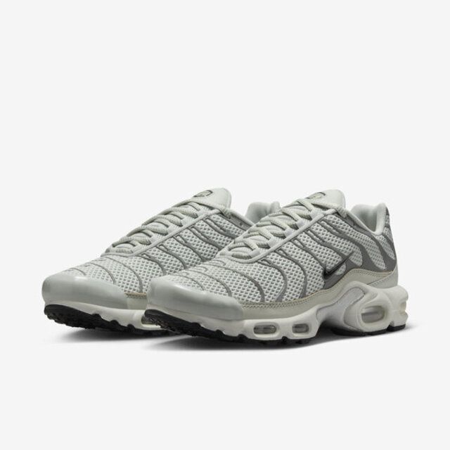 NIKE 耐吉  W Air Max Plus FV8480-002 女 休閒鞋 運動 慢跑 氣墊 反光 流行 穿搭 銀灰