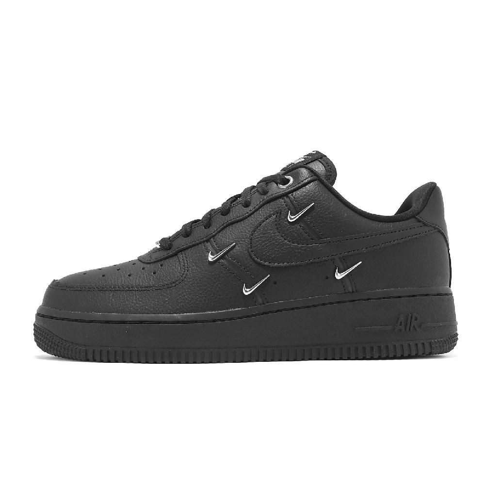 NIKE 耐吉   休閒鞋 Wmns Air Force 1 07 LX 女鞋 黑 金屬小勾 銀勾 AF1 HQ1180-001