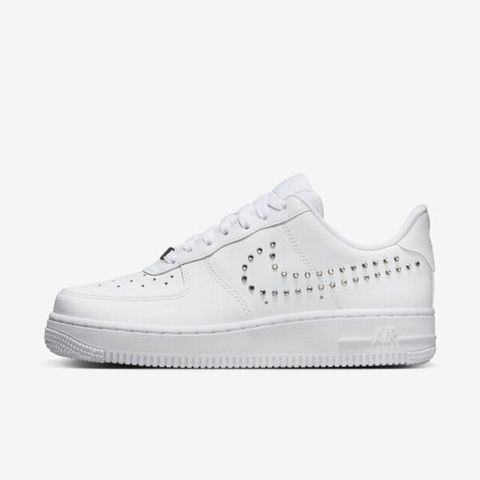 NIKE 耐吉 Wmns Air Force 1 '07 FQ8887-100 女 休閒鞋 經典 AF1 鉚釘 鑽勾 白