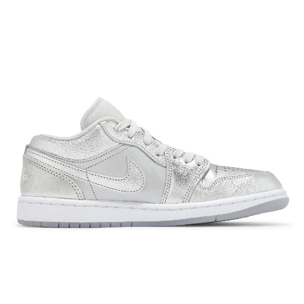 NIKE 耐吉 Nike 耐吉 休閒鞋 Wmns Air Jordan 1 Low SE 女鞋 男鞋 金屬銀 AJ1 FN5030-001