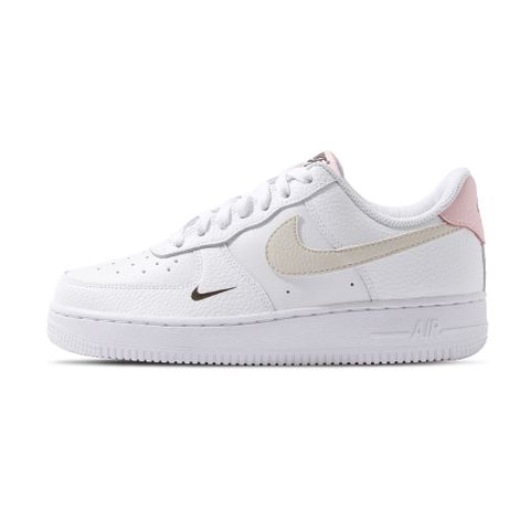 NIKE 耐吉 Nike Air Force 1'07 Low 女 白粉 AF1 雙勾 壓印小勾 荔枝皮 休閒鞋 HF9992-100