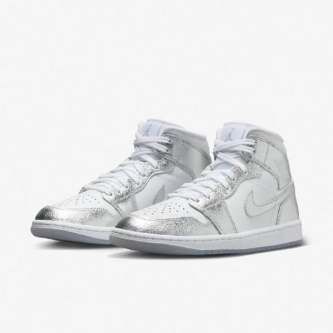 NIKE 耐吉 Nike 耐吉 休閒鞋 Wmns Air Jordan 1 Mid SE 女鞋 白 銀 AJ1 中筒 FN5031-100