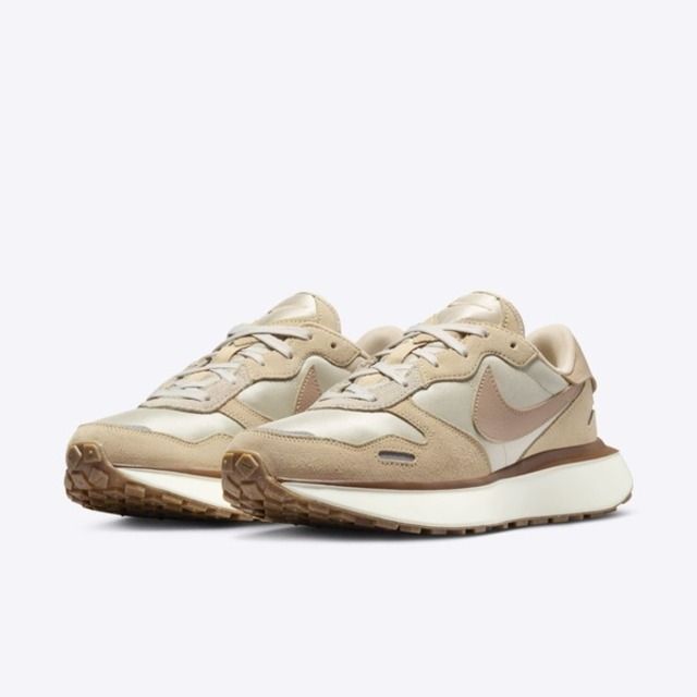 NIKE 耐吉 Nike W Phoenix Waffle [FD2196-102] 女 休閒鞋 運動 復古 反光 麂皮 穿搭 卡其