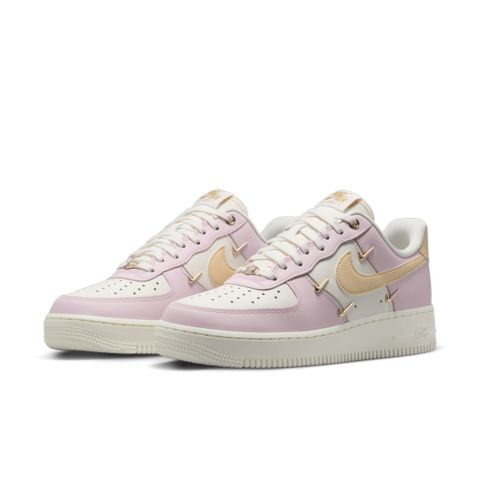 【NIKE】WMNS AIR FORCE 1 07 LX 女 休閒鞋 粉白黃 小金勾-IB2574600