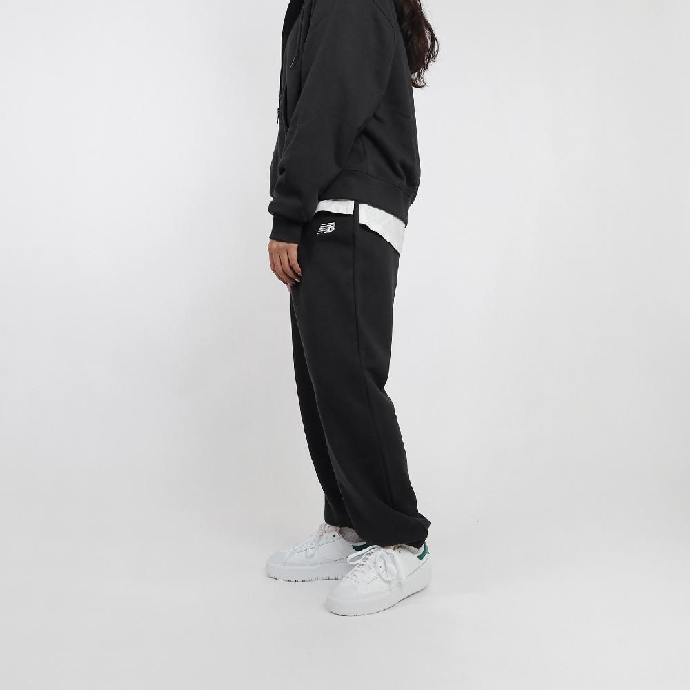 NEW BALANCE  紐巴倫 長褲 SE FT Pants 女款 黑 白 抽繩 寬鬆 束腳 棉褲 褲子 NB AWP41500BK