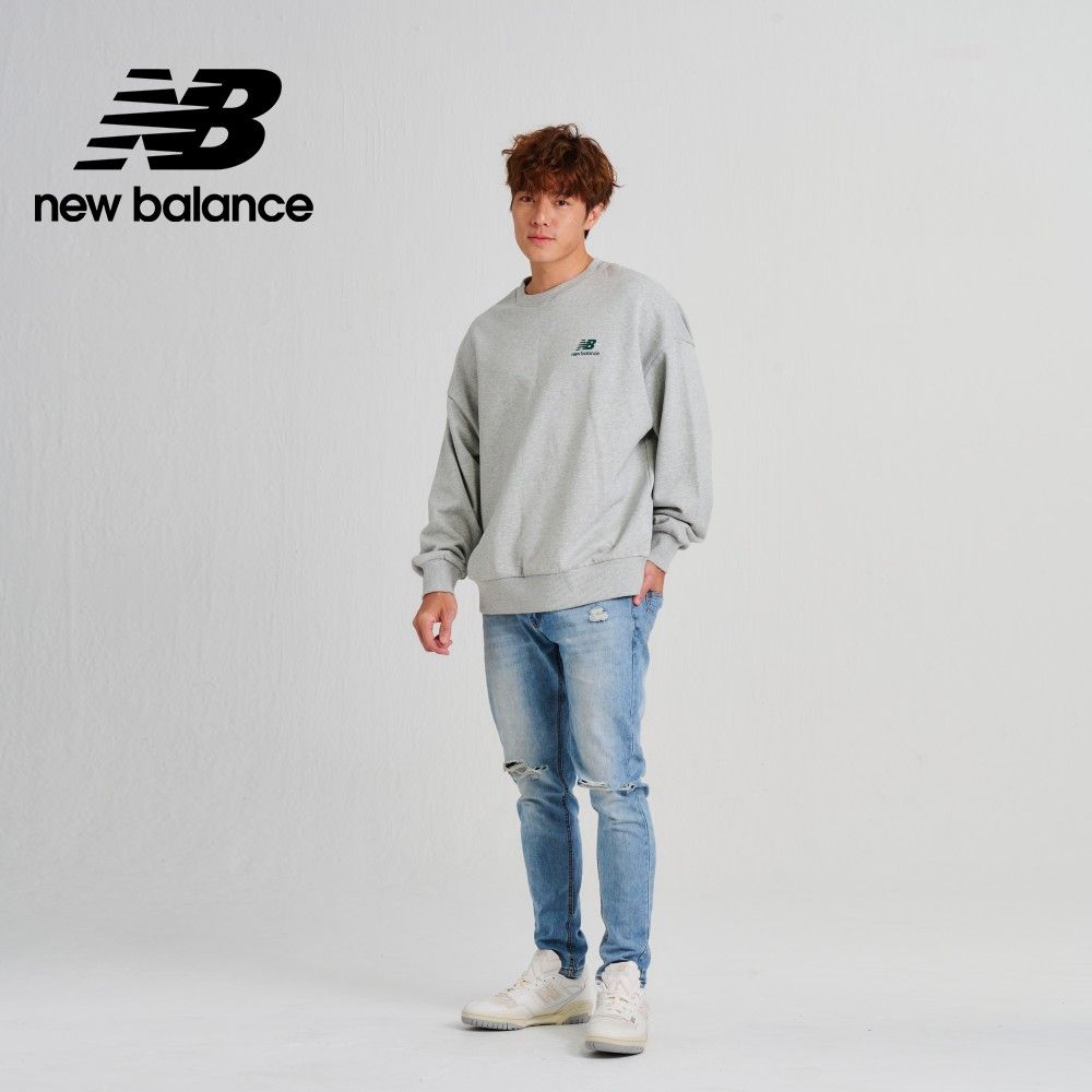 New Balance]SDS背面插畫長袖上衣大學T_男性_灰色_AMT33365SEY