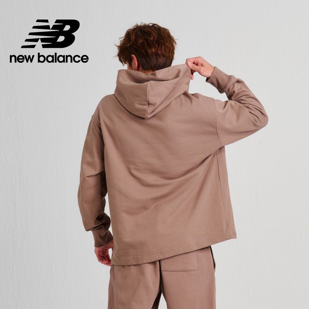 NEW BALANCE []刺繡NB連帽長袖上衣_男性_駝色_AMT33559MS