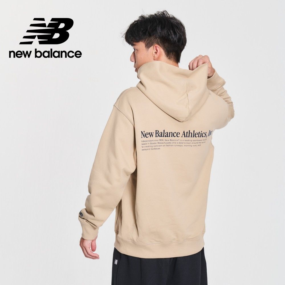 NEW BALANCE 背面標語寬鬆連帽上衣_男性_卡其色_MT41539SOT