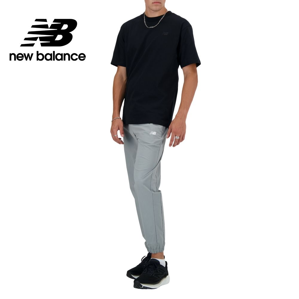 NEW BALANCE 厚磅LOGO短袖上衣_男性_黑色_MT41533BK