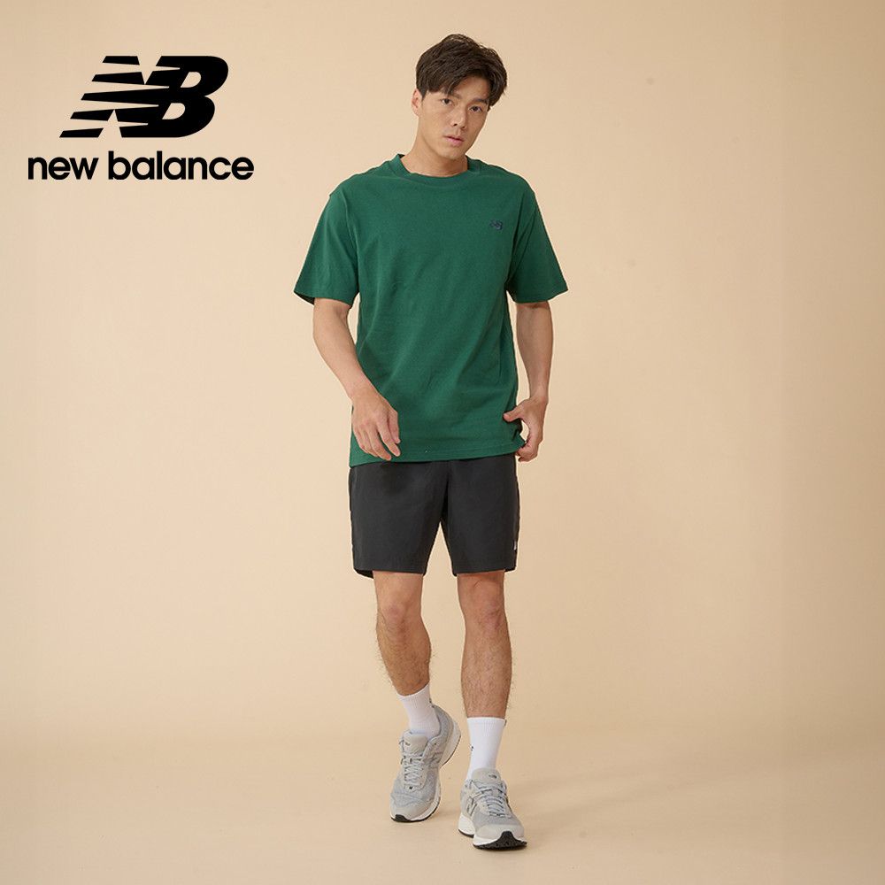 New Balance 紐巴倫 小LOGO厚磅短袖上衣_男性_森林綠_MT41533NWG