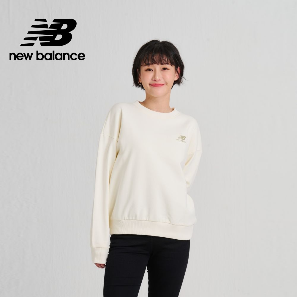 NEW BALANCE []SDS圓領英文標語長袖上衣_女性_奶油杏_AWT33317CIC