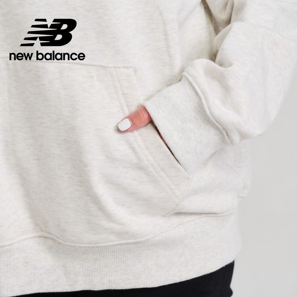 NEW BALANCE []刺繡NB連帽長袖上衣_女性_花灰色_AWT33524SAH