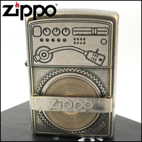 Zippo 日系~黑膠電唱機-立體圖案貼飾打火機(仿舊銀款)