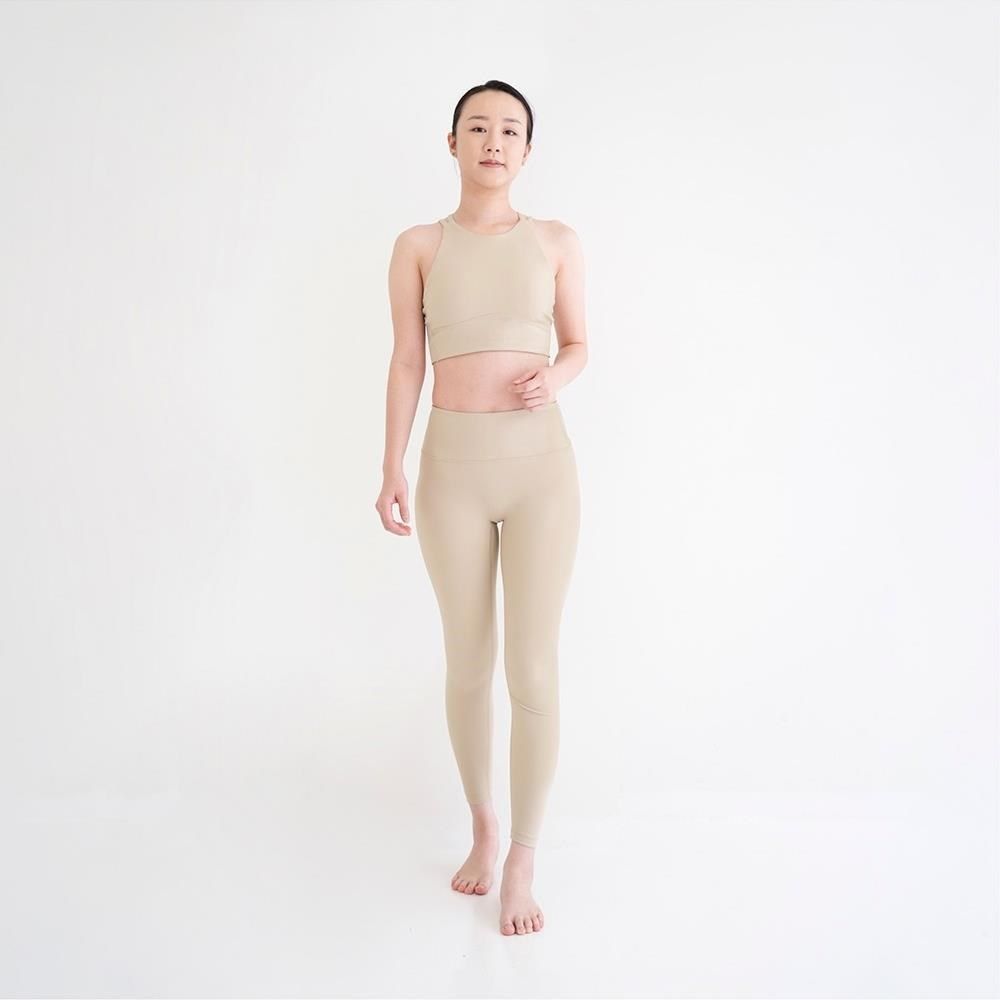 Mukasa 【南紡購物中心】 DURABLE 高領削肩日生背心 - 蜂蜜奶茶 - MUK-23032
