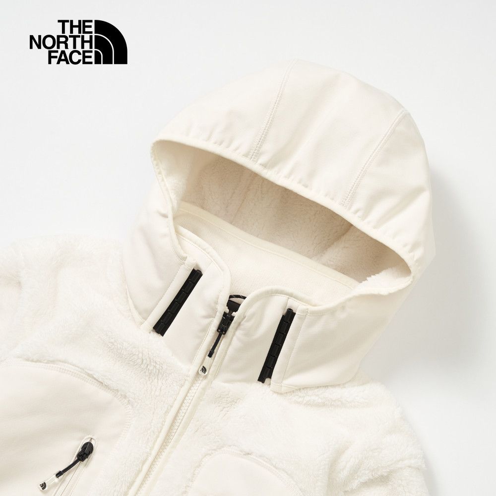 The North Face 北面 UE女款米白色舒適保暖大口袋設計連帽抓絨外套|8AGDQLI