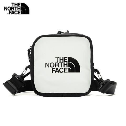 The North Face 北面 一款結實耐用的斜挎包讓您在都市街頭勇敢探險時仍不失時尚風采