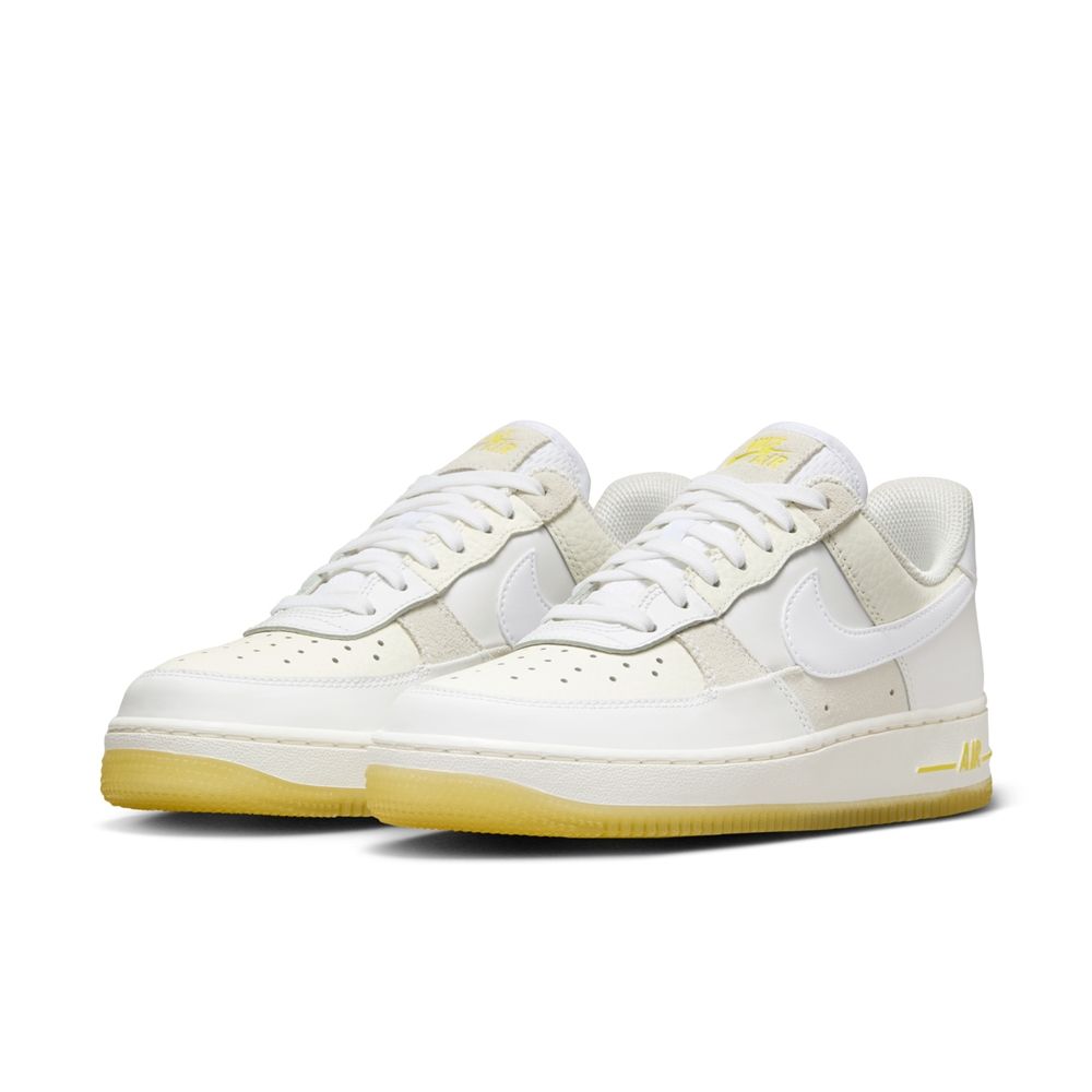  【NIKE】WMNS NIKE AIR FORCE 1 07 LOW 女鞋 休閒鞋 白米-FQ0709100