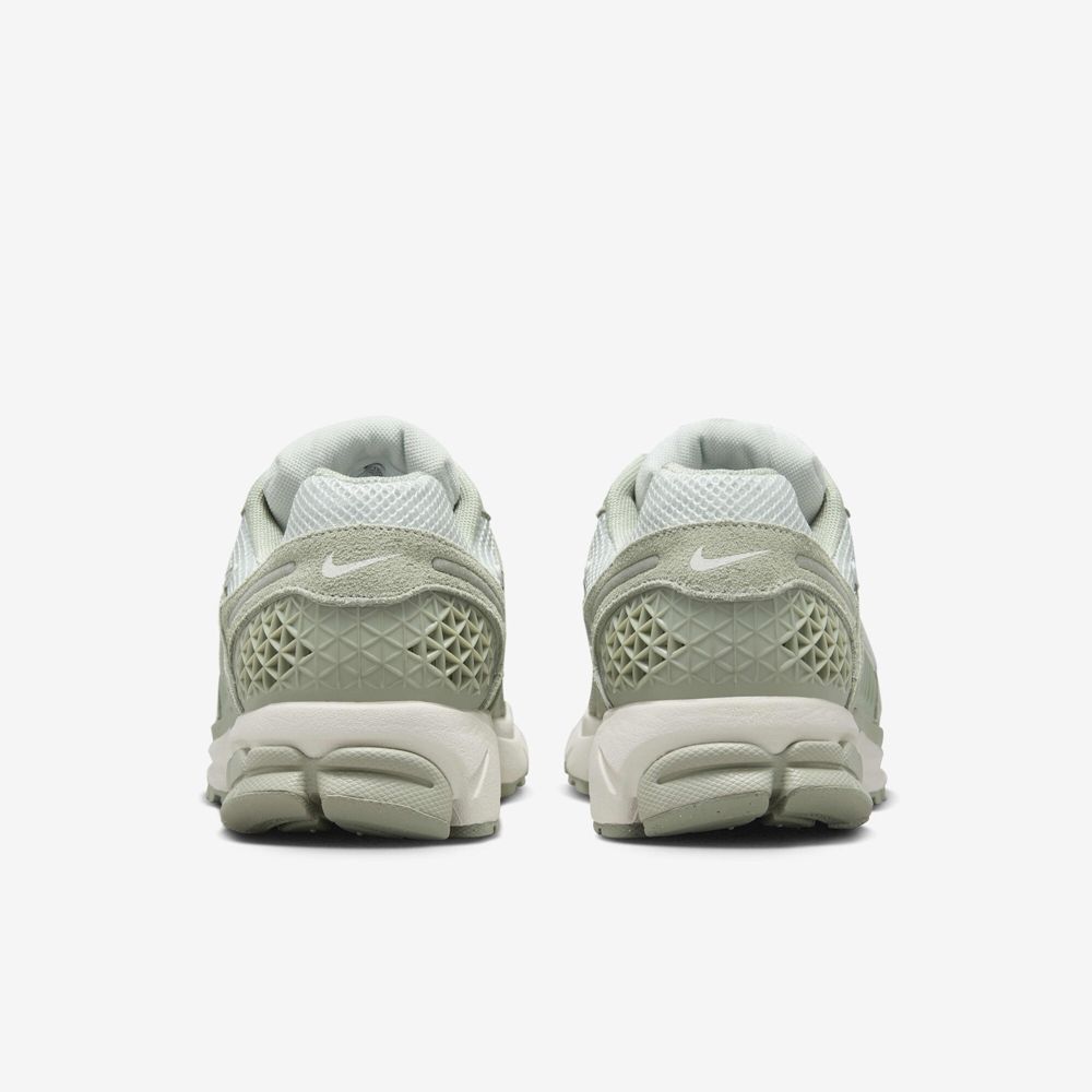 NIKE 耐吉 【NIKE】NIKE ZOOM VOMERO 5 男鞋 休閒鞋 綠色-HF1553300