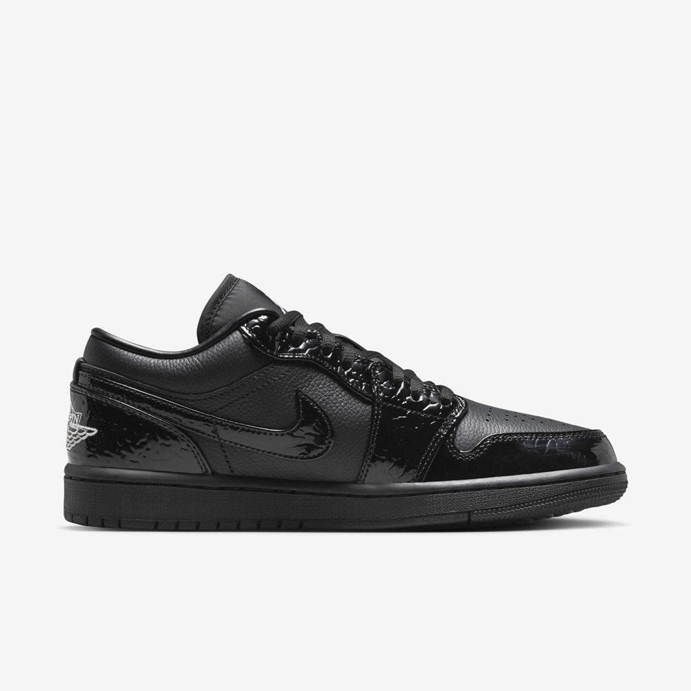 NIKE 耐吉 【NIKE】W AIR JORDAN 1 LOW SE 女鞋 籃球鞋 黑色-HJ7743010