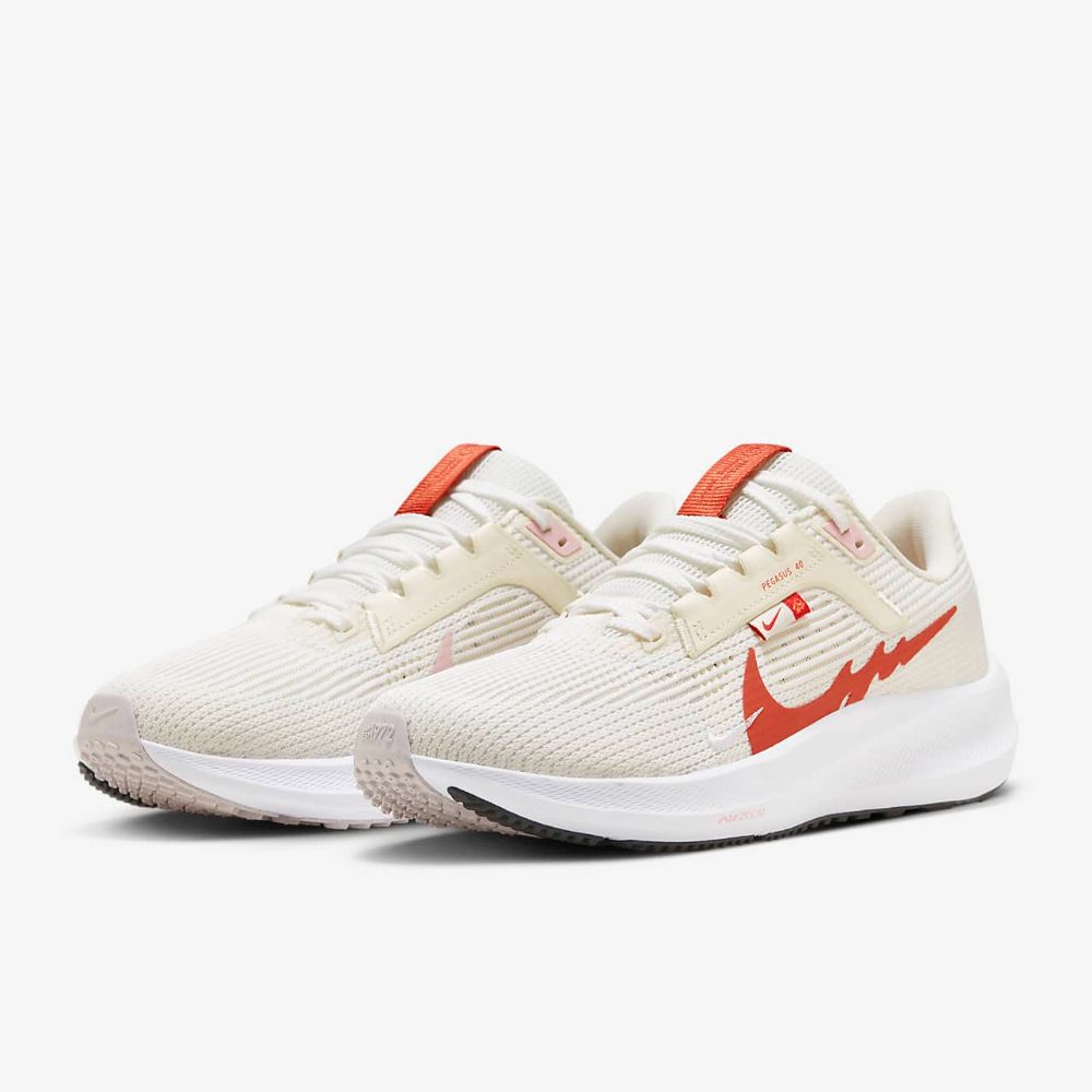  【NIKE】CNY龍年限定 W NIKE AIR ZOOM PEGASUS 40 女鞋 跑步鞋 米白橘-FZ5059121