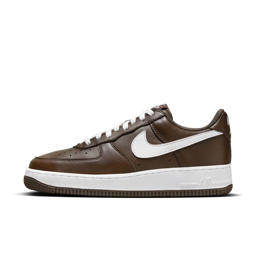 NIKE 耐吉 【NIKE】AIR FORCE 1 LOW RETRO QS 男鞋 休閒鞋 巧克力色-FD7039200