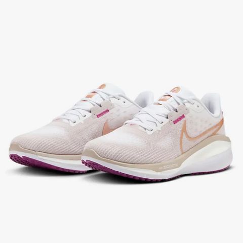 NIKE 耐吉 W NIKE VOMERO 17 女鞋 跑步鞋 白色 古銅金-FB8502007