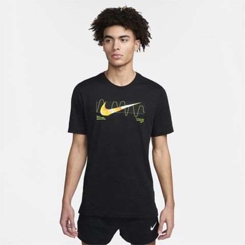 【NIKE】AS M NK DF TEE IYKYK RUN SU24 男 短袖上衣 黑-FV8391010