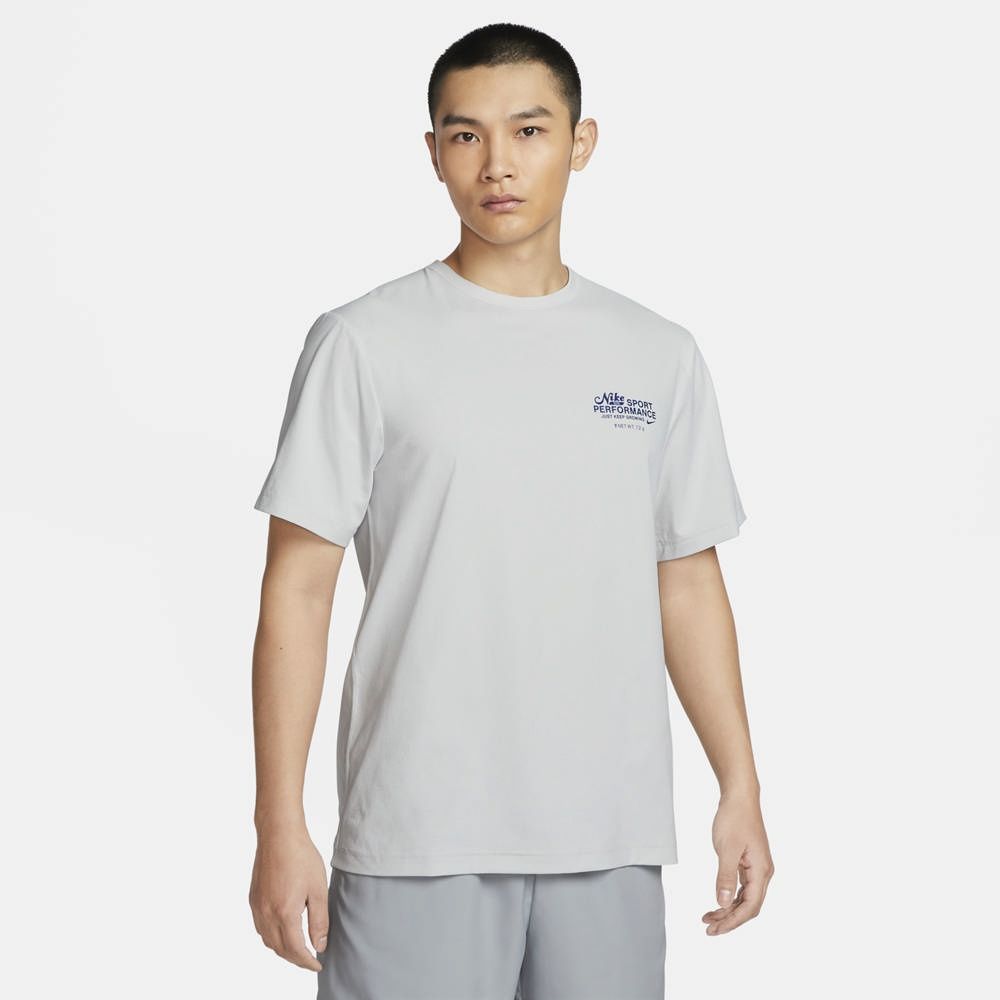  【NIKE】AS M NK DF UV HYVERSE SS GX 男 短袖上衣 灰色-FN3280025