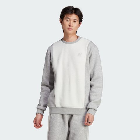 ADIDAS 愛迪達 【ADIDAS】ESS+ CREW RVS 圓領套頭衫 男 灰白-IM4448