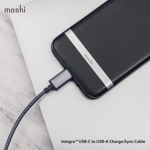 Moshi Integra™ 強韌系列 USB-C to USB-A 耐用充電/傳輸編織線 (1.5 m)