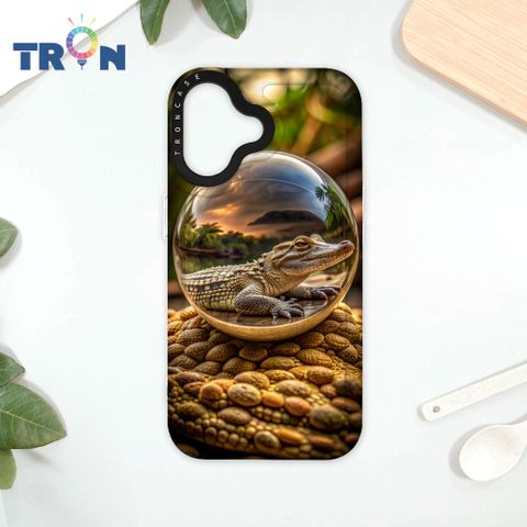 TRON iPhone 16 水晶球裡的動物們-2 太空殼 透白款 手機殼