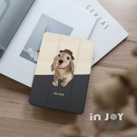 INJOY mall iPad Pro12.9/Pro13/Air13 系列 奶油臘腸犬 附筆槽平板保護套