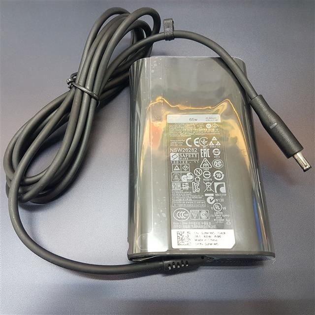 DELL 戴爾 副廠變壓器 適用型號 Vostro 14-5000 14-5458 14-5459 15-3549 15-3558 15-3559 15-5568 P60G P64G P65G P47F P51F P28E XPS13-2500SLV SPX13-3000SLV XPS13-6928SLVXPS13-4040SLV XPS13-6928SLV XPS13-0015SLV XPS13-4040SLV 副廠變壓器