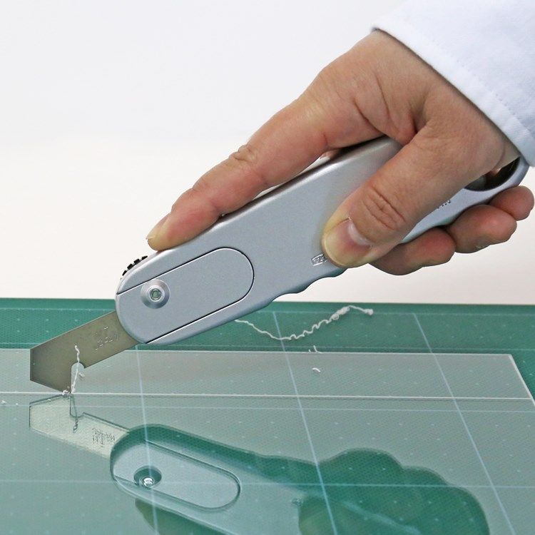 NT Cutter 日本製ABS壓克力板PVC塑膠板鋁合金板切割刀P-500GP(可收備用替刃)塑膠板美工刀工作刀CUTTER