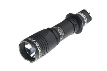 Armytek  Dobermann Pro XHP35 HI 1400流明 395米