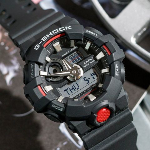 CASIO 卡西歐 G-SHOCK 強悍粗曠時尚潮流錶-黑x紅(GA-700-1ADR)