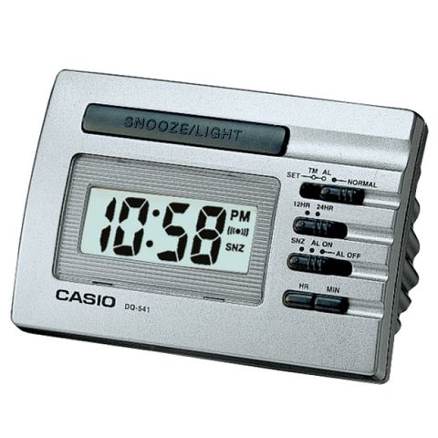 【CASIO 卡西歐】數位電子鬧鐘-銀灰DQ-541D-8RDF