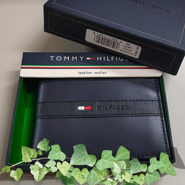 Tommy Hilfiger 男皮夾 短夾 牛皮夾 中標設計 多卡夾 獨立卡夾 大鈔夾 品牌盒裝 藍色