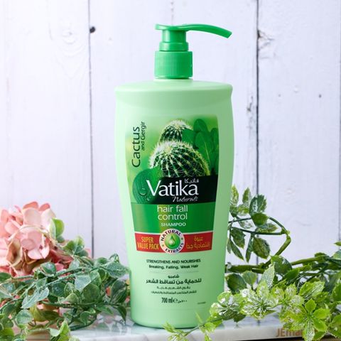 杜拜VATIKA 【杜拜DABUR】即期品-健柔草本洗髮精700ml(家庭號3入組)