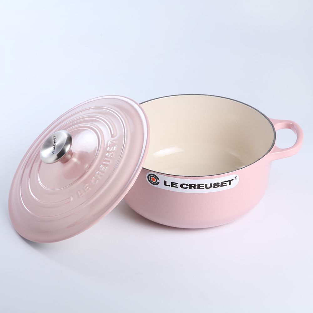 LE CREUSET  典藏圓形鑄鐵鍋 20cm 2.4L 雪紡粉 法國製 湯鍋 燉鍋 (電磁爐 IH爐可用)