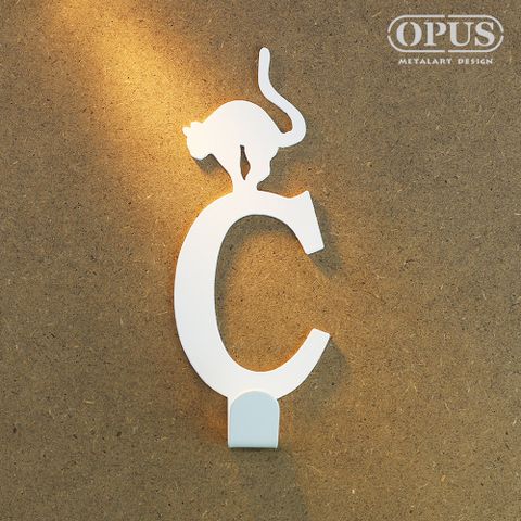 OPUS 東齊金工 歐式鐵藝-壁飾掛勾《當貓咪遇上字母C》優雅白