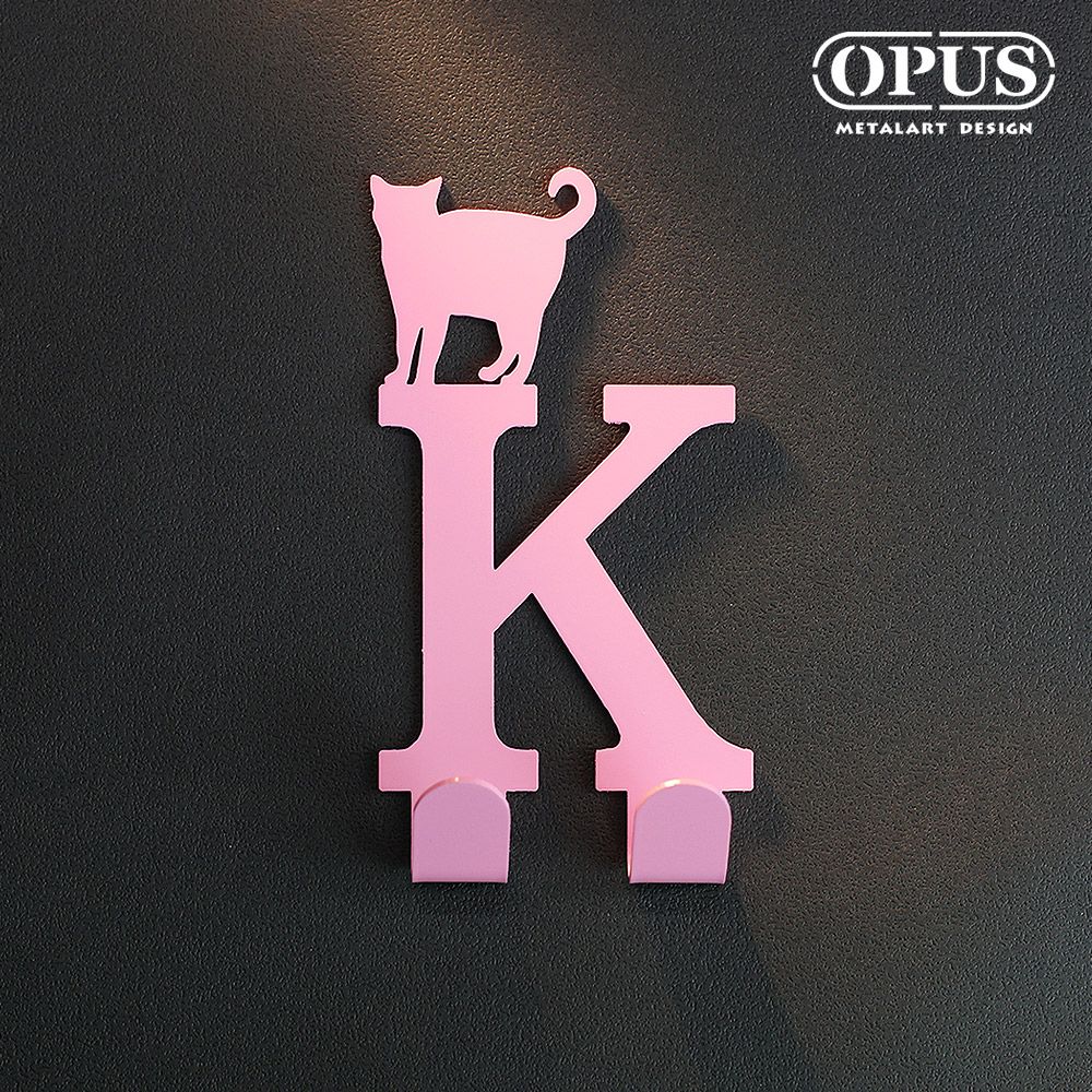 OPUS 東齊金工 壁飾免釘無痕掛勾《當貓咪遇上字母K》質感粉