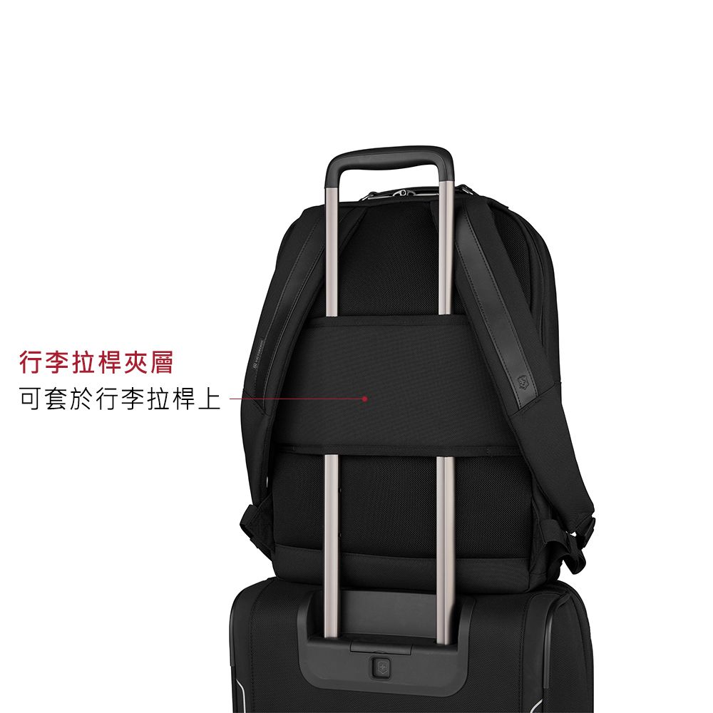 行李拉桿夾層可套於行李拉桿上